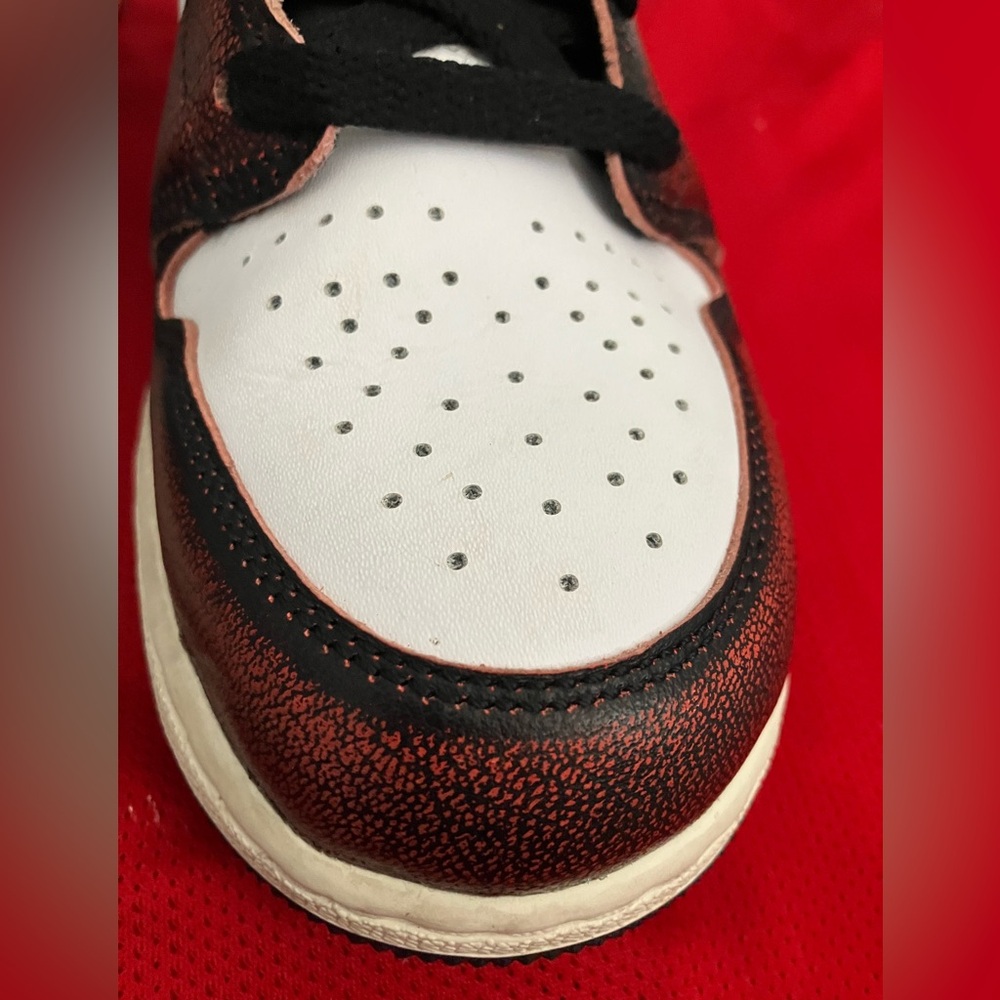 Nike Air Jordan 1 “Wear-Away Shoes” - Gorgeous Sneakers! - Picture 3 of 13